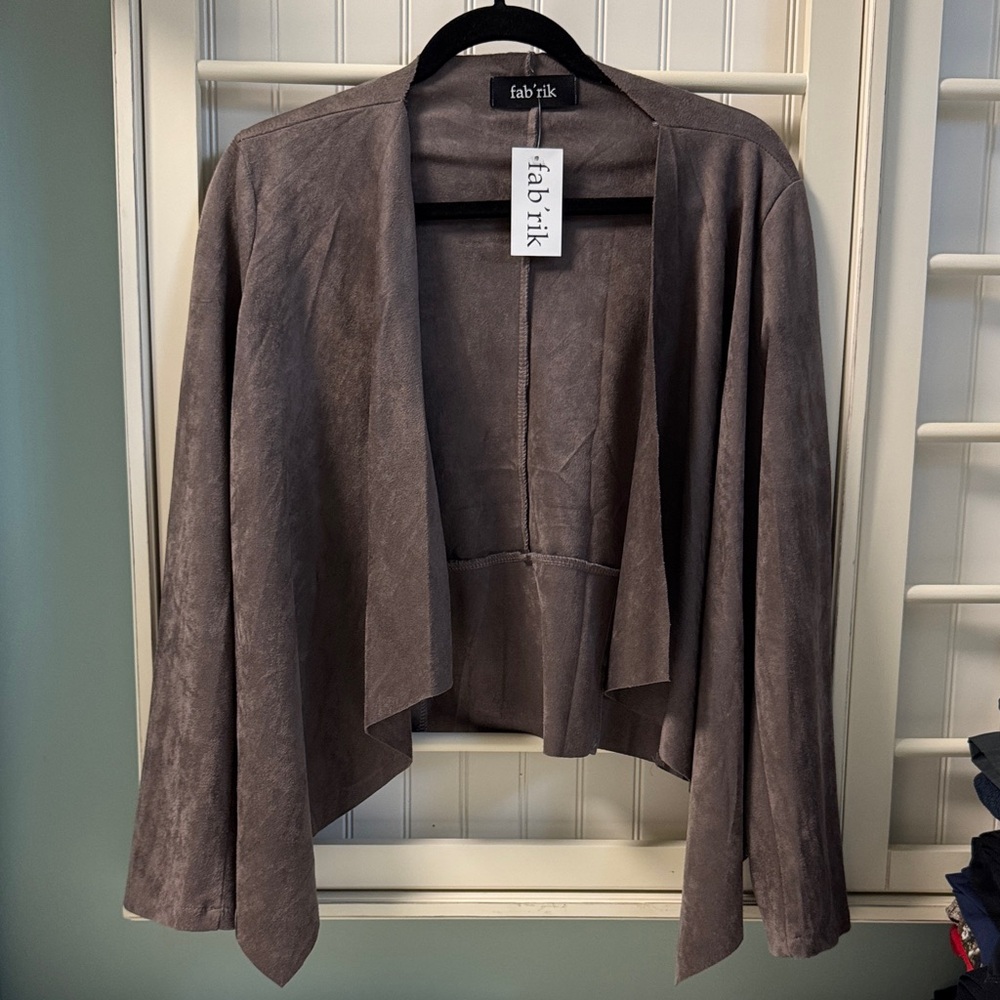 NWT fab'rik Open-Front Faux Suede Jacket in Taupe Gray
